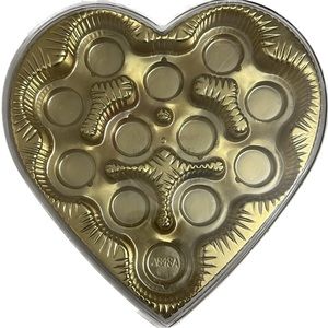 10.75” RUSSELL STOVER CLEAR PLASTIC HINGED VALENTINE HEART CHOCOLATE BOX GIFT #D